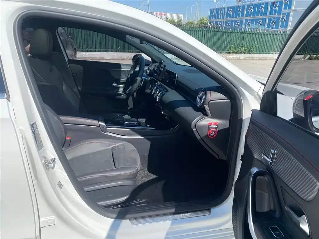 Mercedes-Benz A-Class 2023 из CN, фото 9