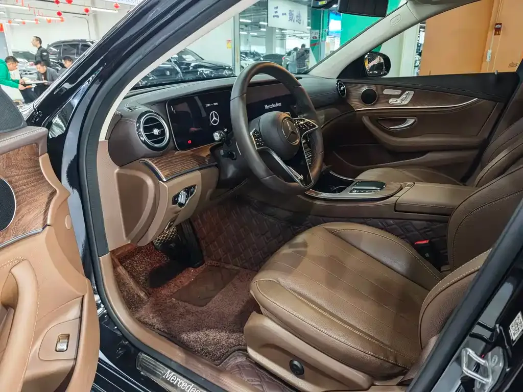 Mercedes-Benz E-Class 2023 из CN, фото 4