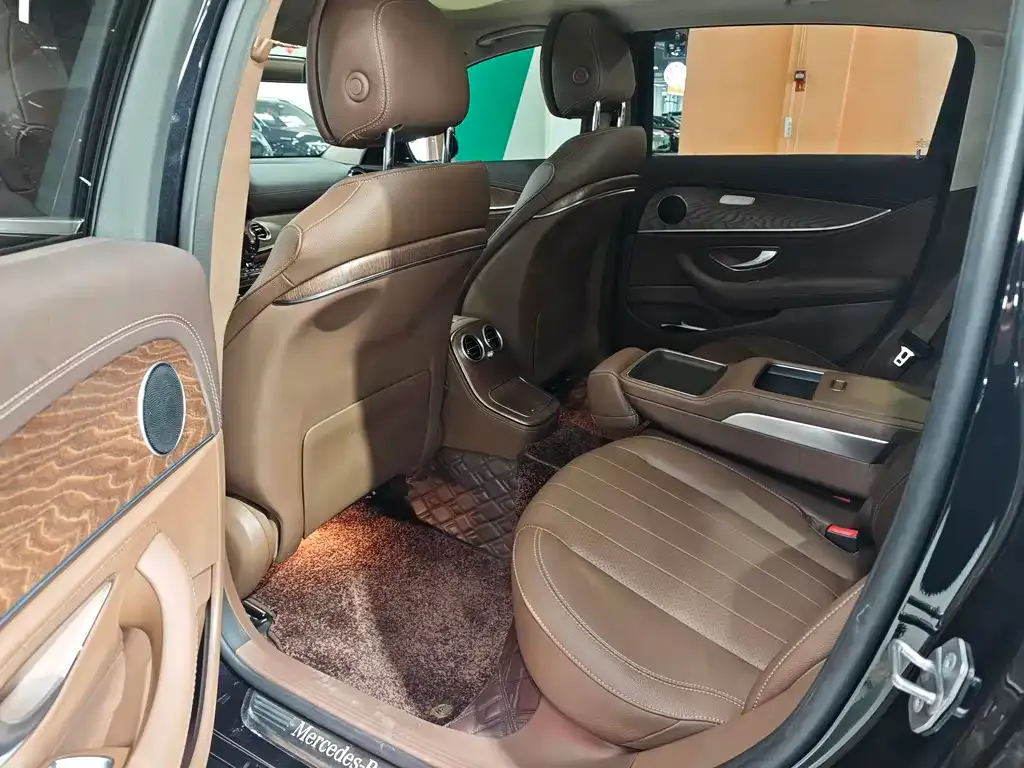 Mercedes-Benz E-Class 2023 из CN, фото 5