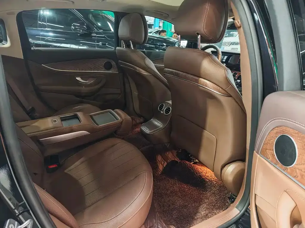 Mercedes-Benz E-Class 2023 из CN, фото 7