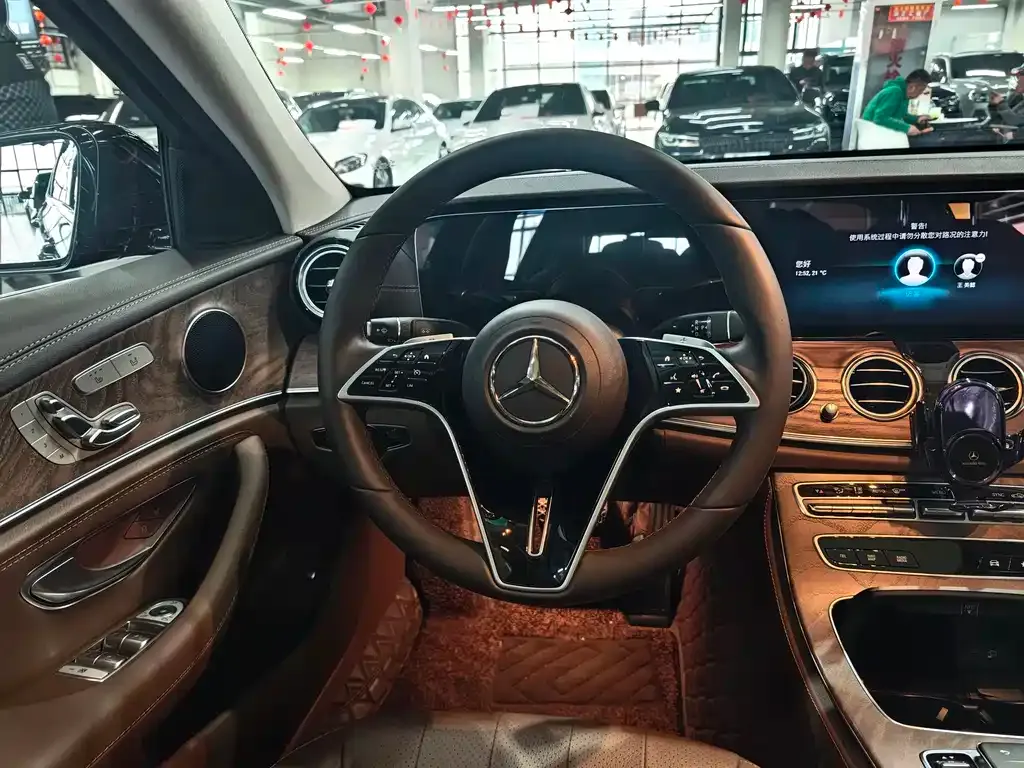 Mercedes-Benz E-Class 2023 из CN, фото 9