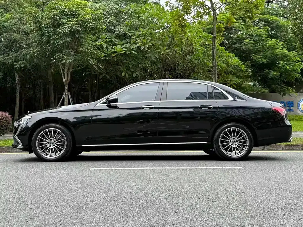 Mercedes-Benz E-Class 2023 из CN, фото 4