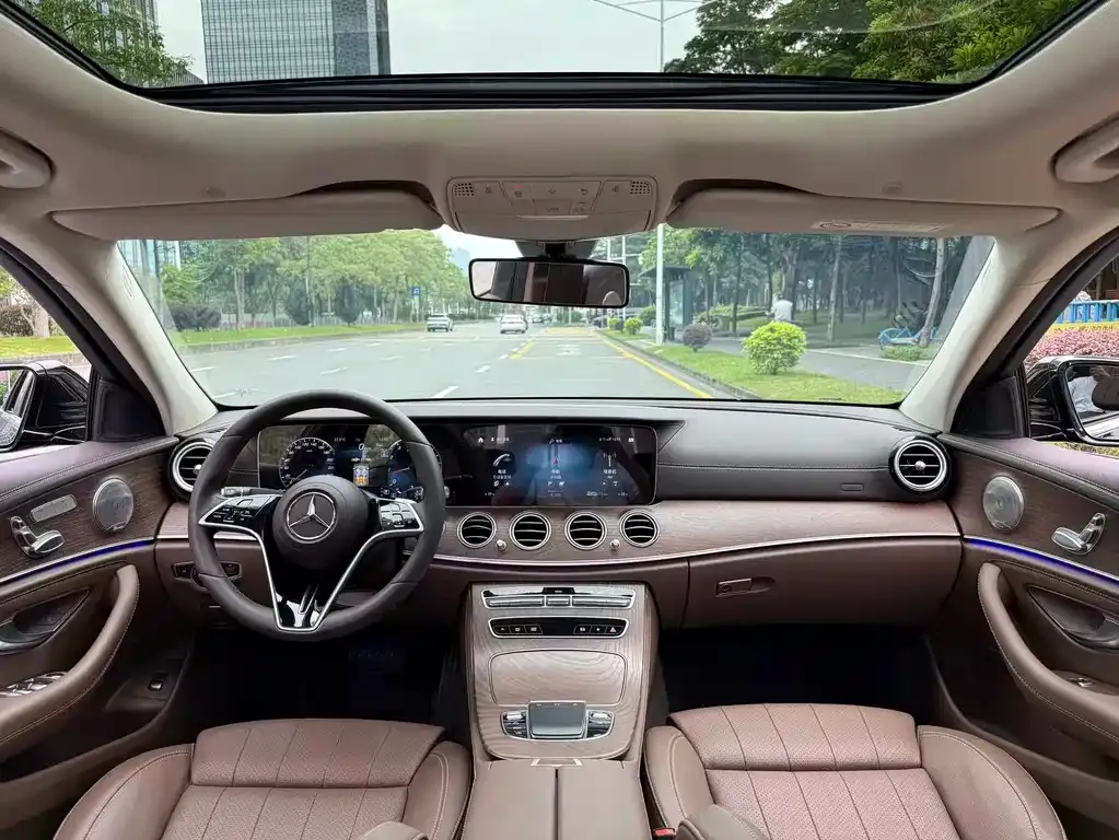 Mercedes-Benz E-Class 2023 из CN, фото 6
