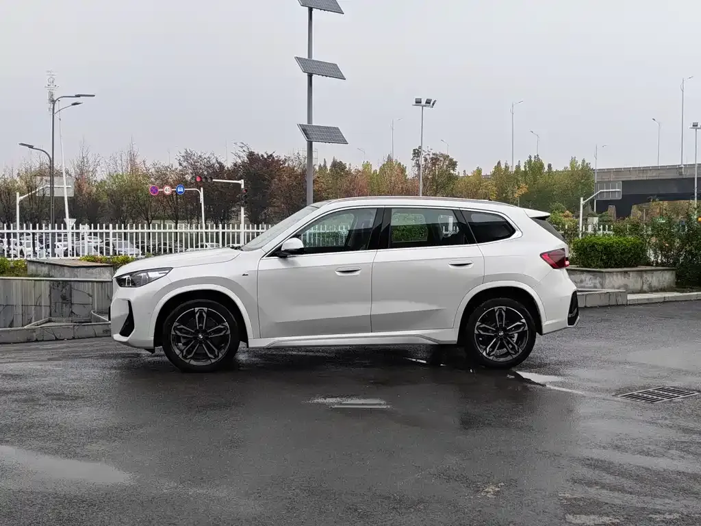BMW X1 2024 из CN, фото 8