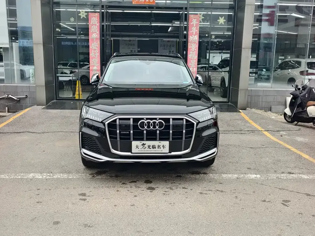 Audi Q7 2022 из CN, фото 2