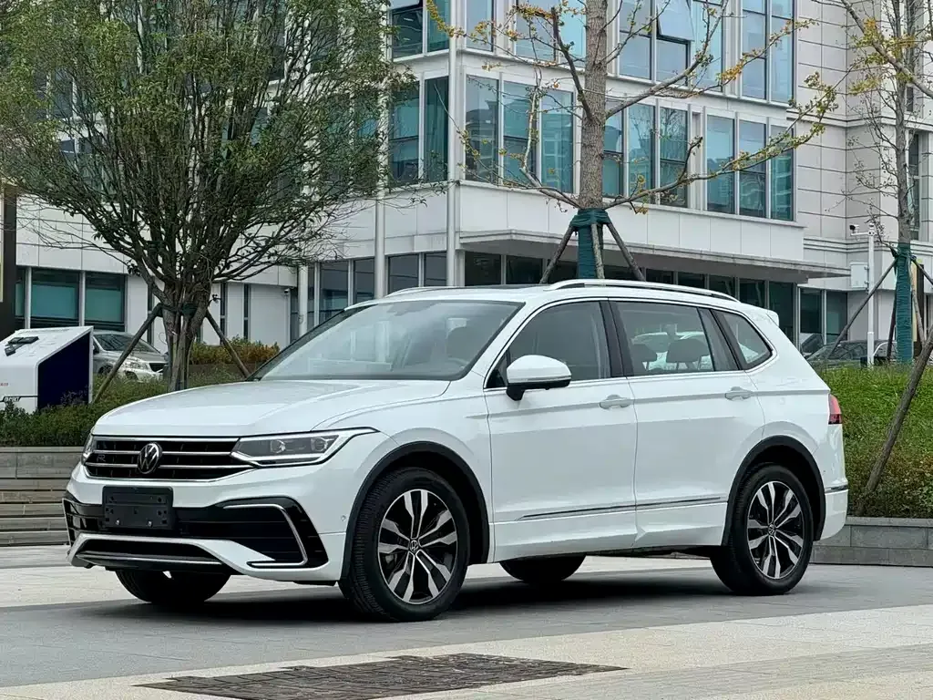 Volkswagen Tiguan L 2024 из CN, фото 1