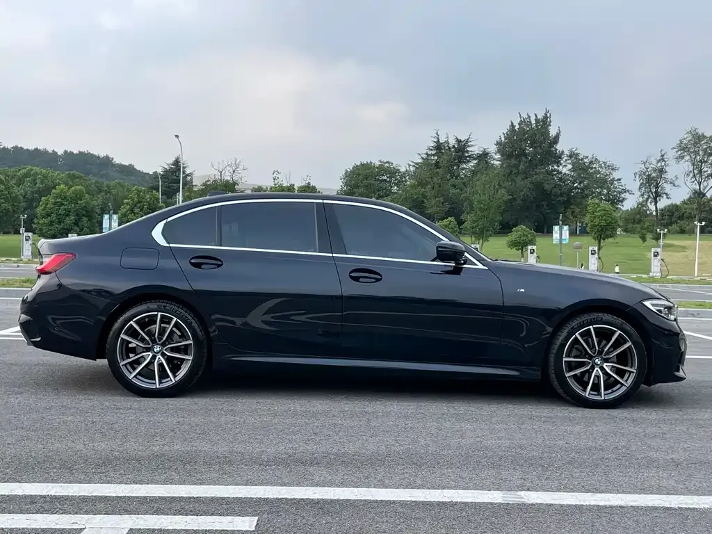 BMW 3 Series 2021 из CN, фото 4