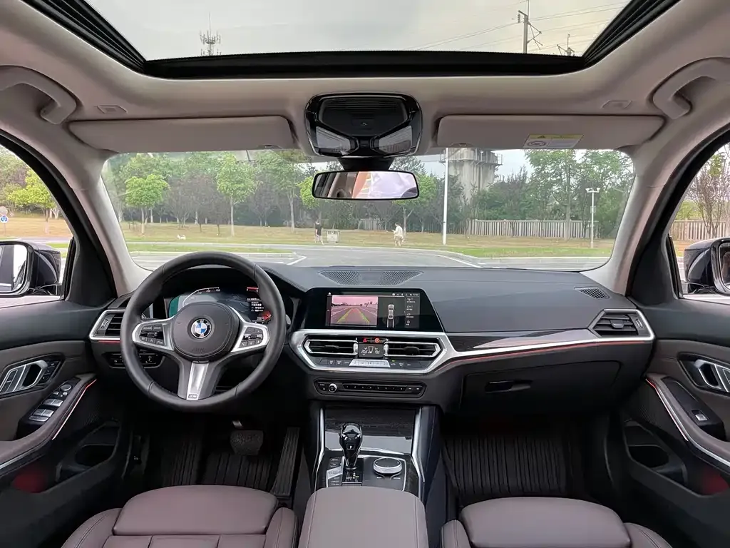BMW 3 Series 2021 из CN, фото 9