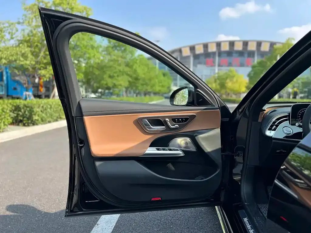 Mercedes-Benz E-Class 2025 из CN, фото 10