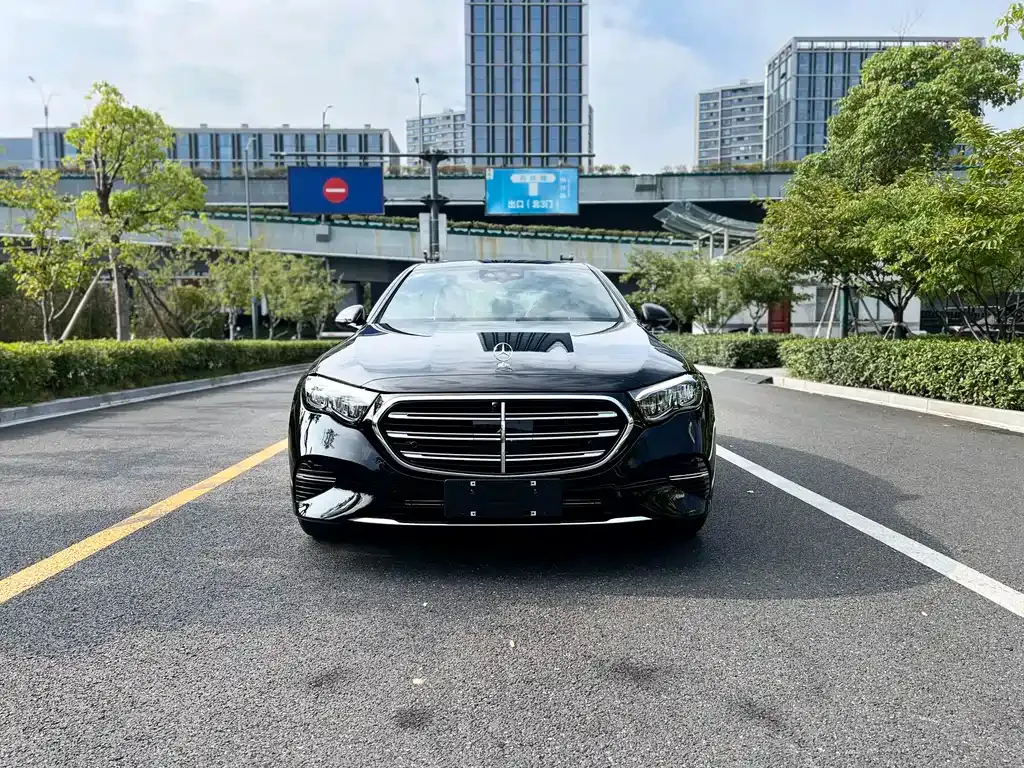 Mercedes-Benz E-Class 2025 из CN, фото 2
