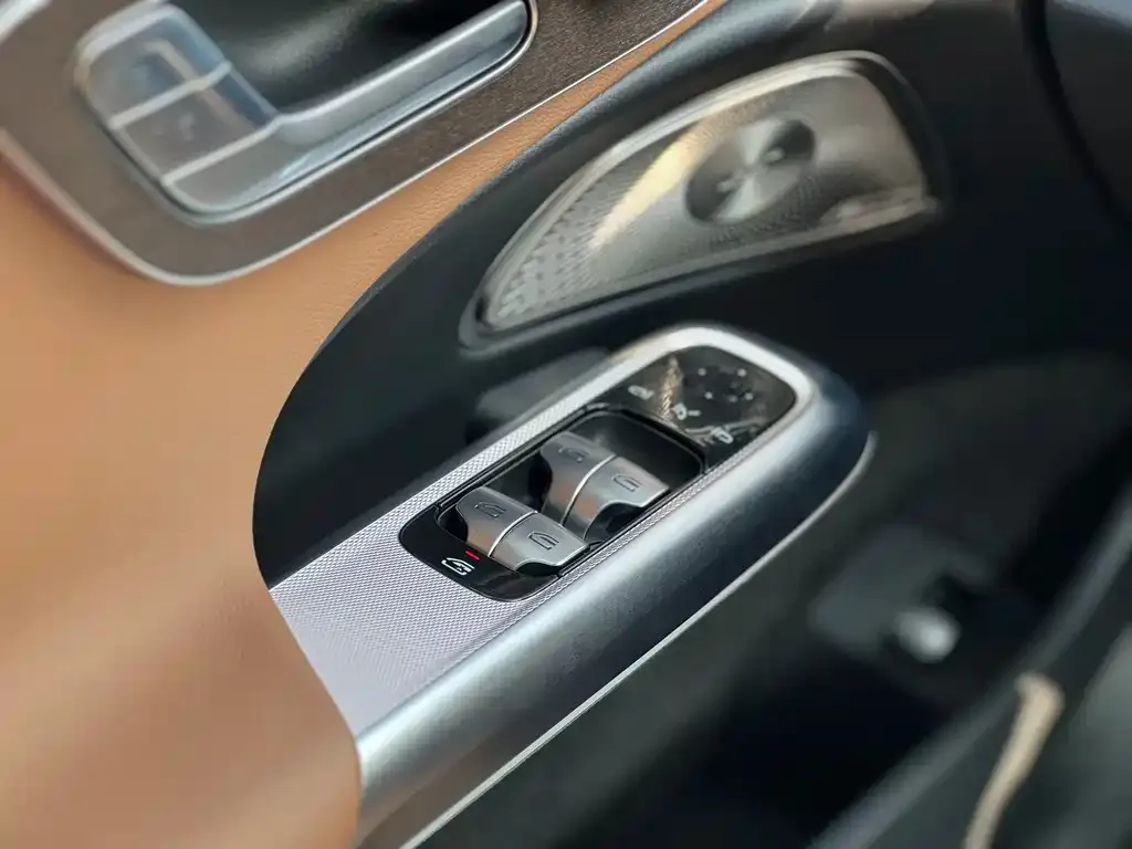 Mercedes-Benz E-Class 2025 из CN, фото 9