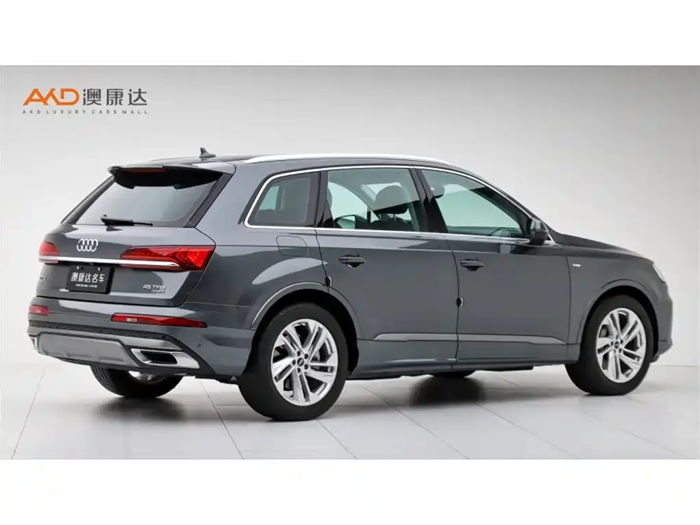 Audi Q7 2021 из CN, фото 3