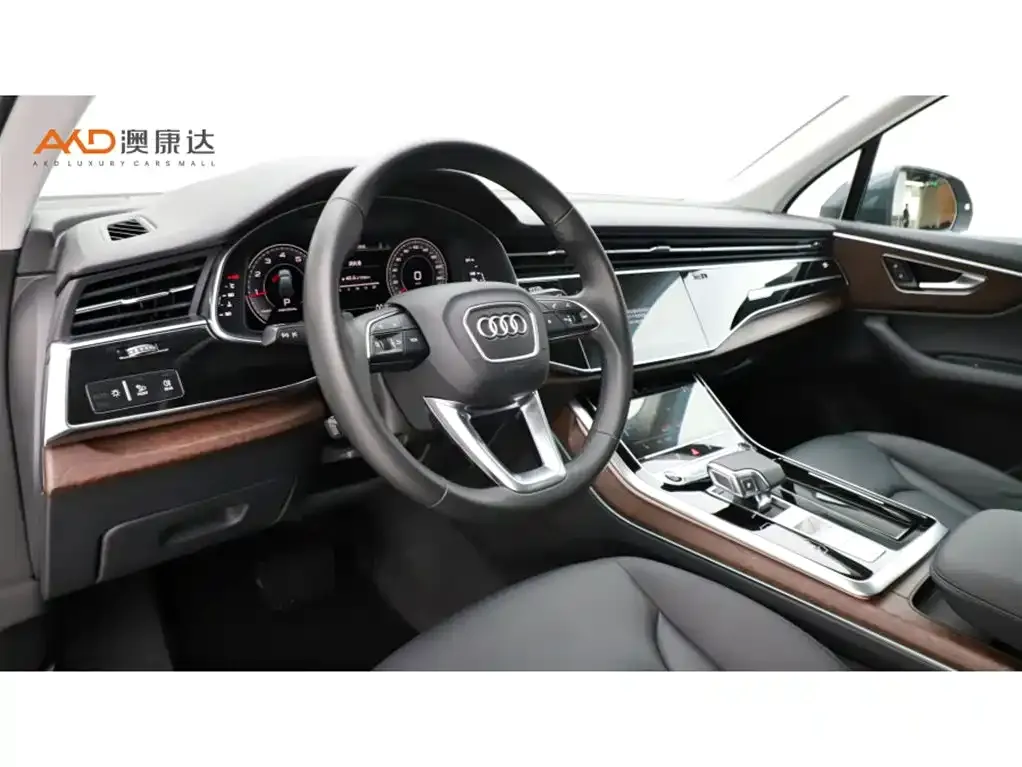 Audi Q7 2021 из CN, фото 6