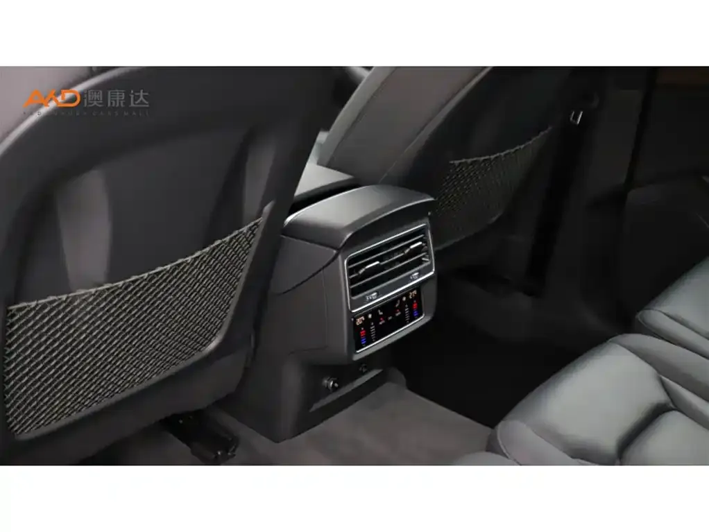 Audi Q7 2021 из CN, фото 9