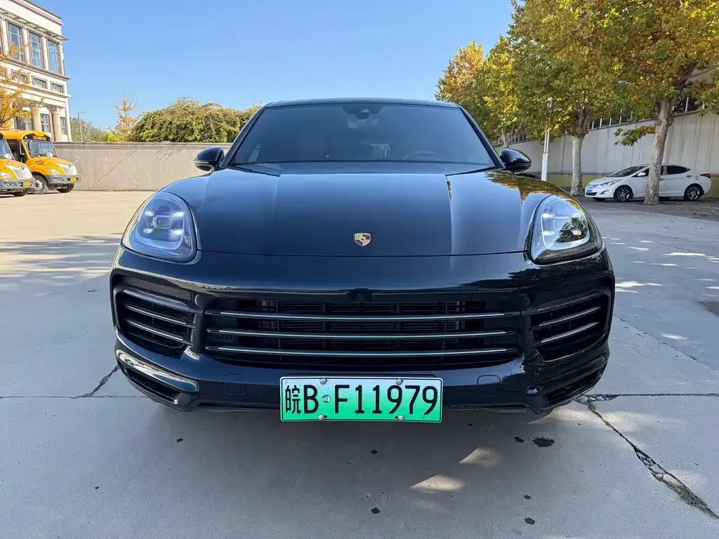 Porsche Cayenne Hybrid 2023 из CN, фото 1