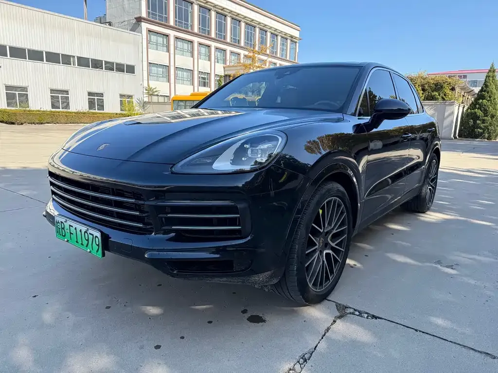 Porsche Cayenne Hybrid 2023 из CN, фото 3