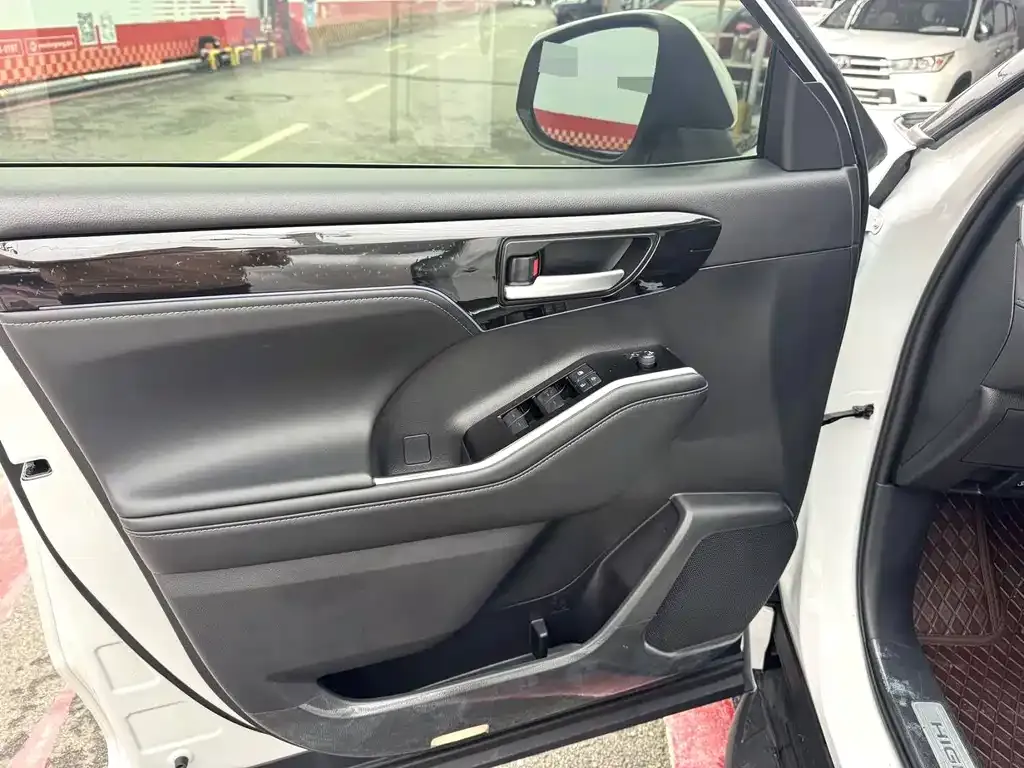 Toyota Highlander 2024 из CN, фото 6