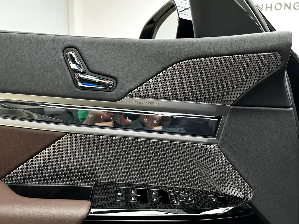 BMW i7 2023 из CN, фото 7