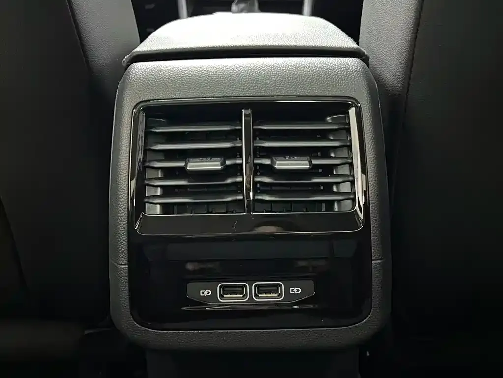 Volkswagen Sagitar 2022 из CN, фото 8