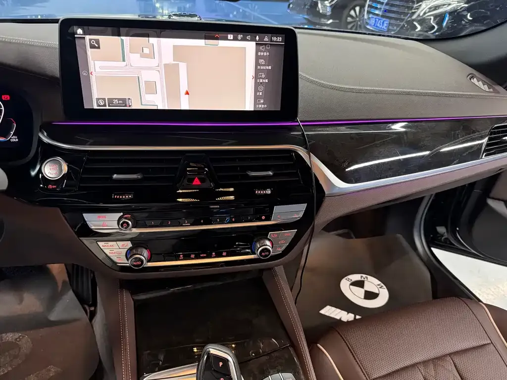 BMW 5 Series 2022 из CN, фото 7
