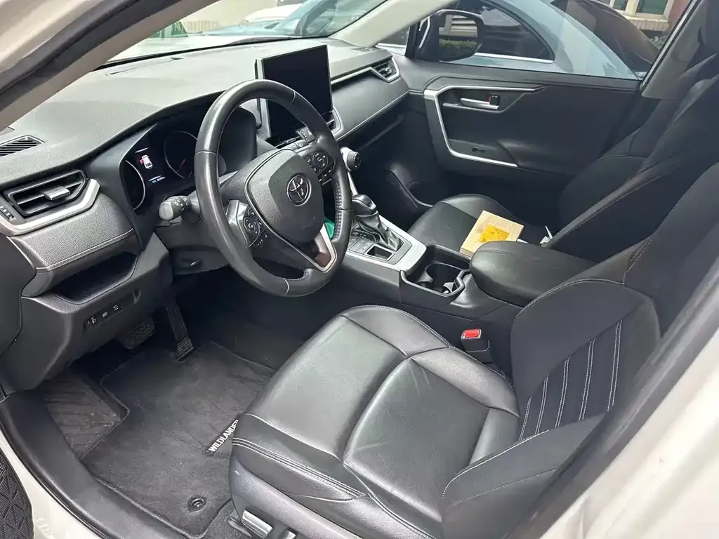 Toyota Wildlander 2022 из CN, фото 4