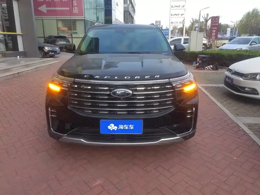 Ford Explorer 2022 из CN, фото 2