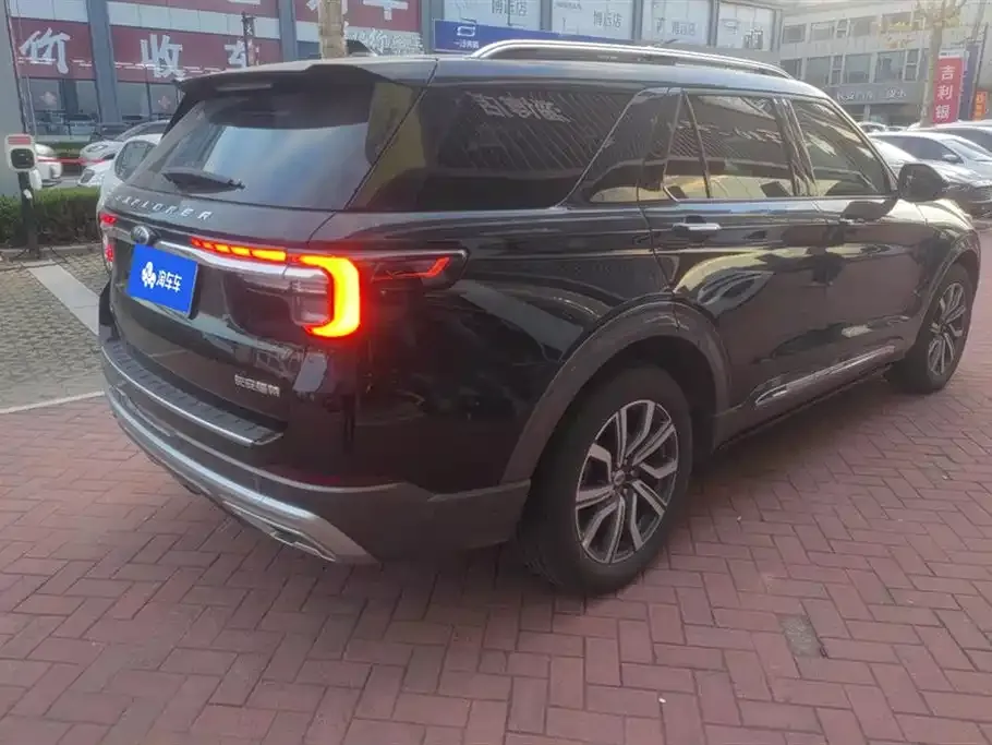 Ford Explorer 2022 из CN, фото 3