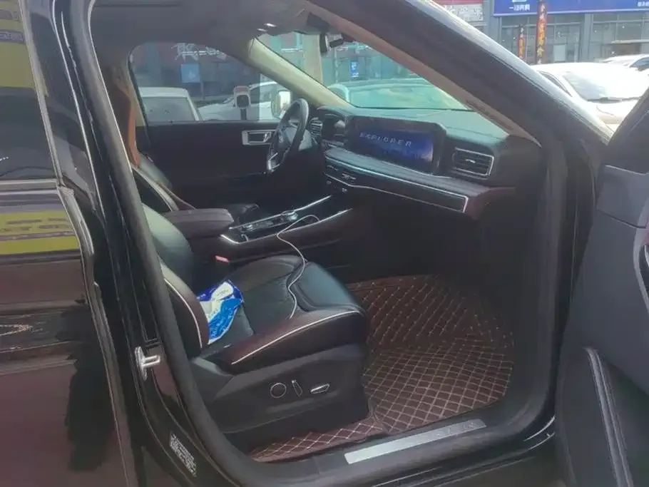 Ford Explorer 2022 из CN, фото 8