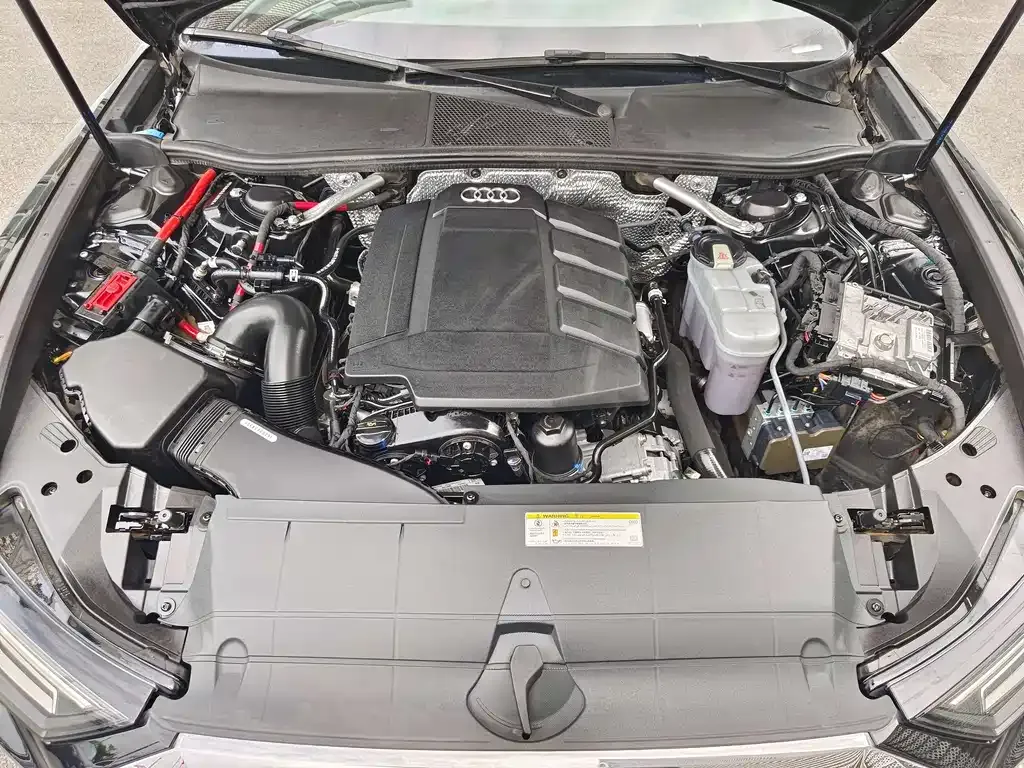 Audi A6L 2024 из CN, фото 7