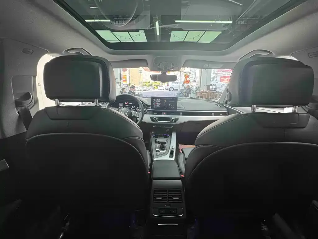 Audi A4L 2024 из CN, фото 6
