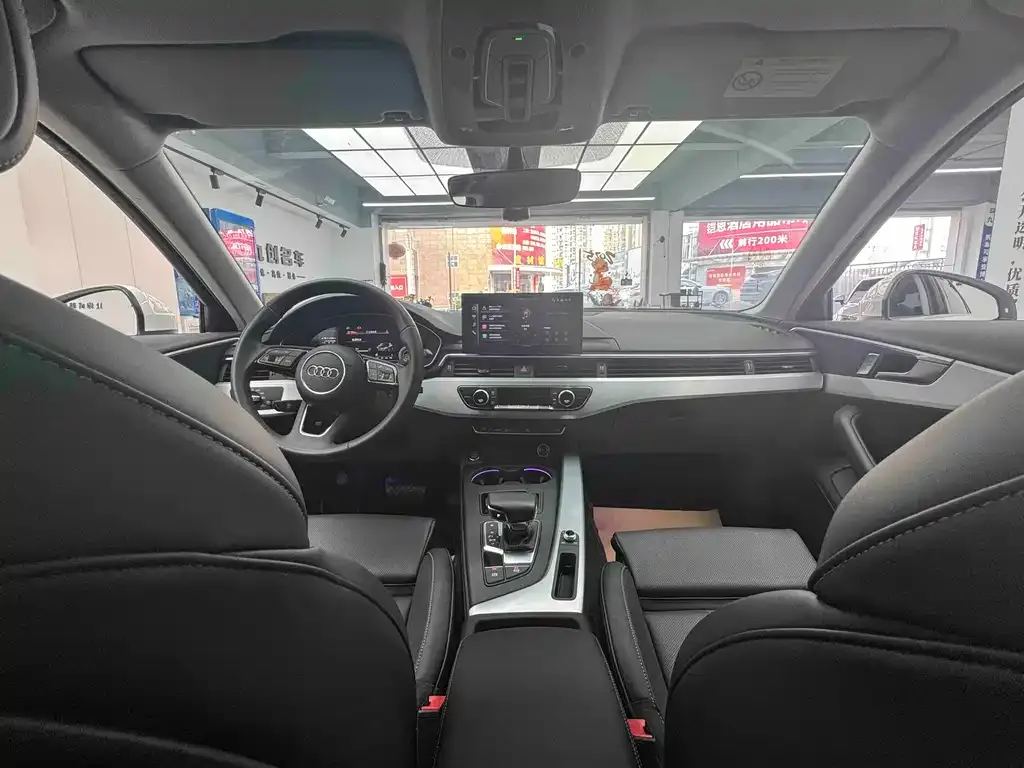 Audi A4L 2024 из CN, фото 8