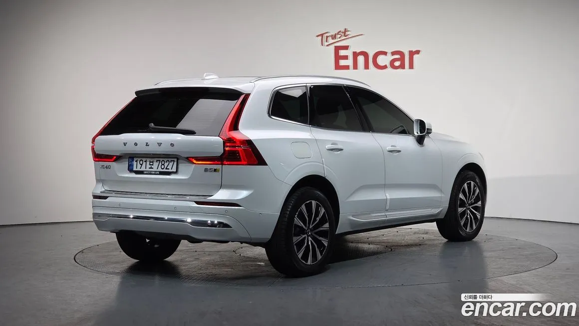 Volvo XC60 — фото 2