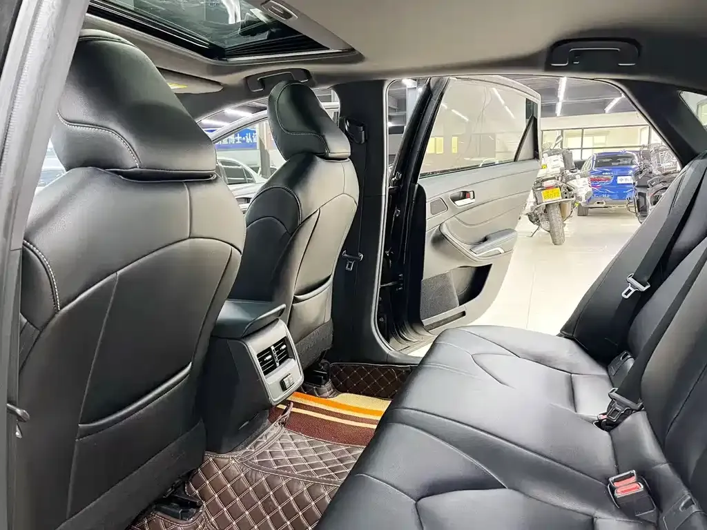 Toyota Avalon 2021 из CN, фото 6