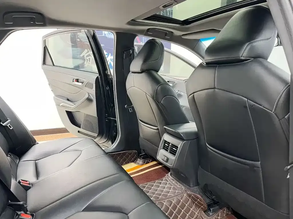 Toyota Avalon 2021 из CN, фото 7