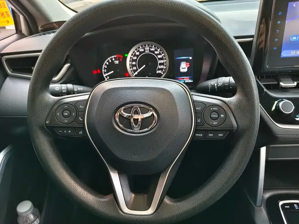 Toyota Frontlander 2022 из CN, фото 10