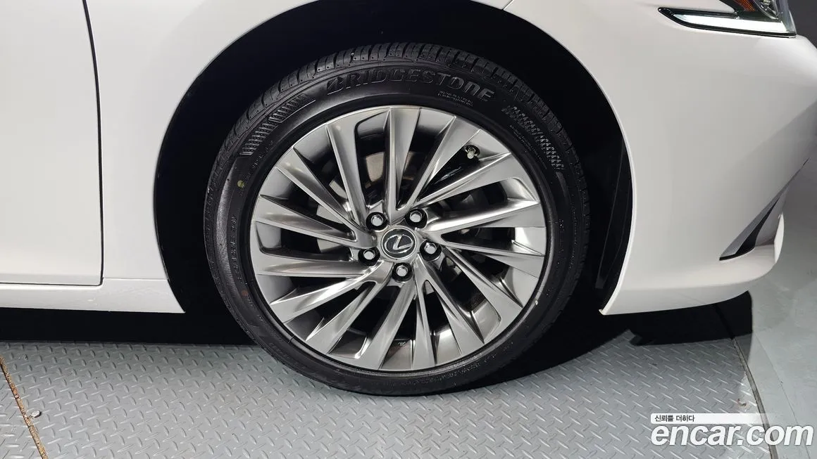 Lexus ES 2024 из KR, фото 5