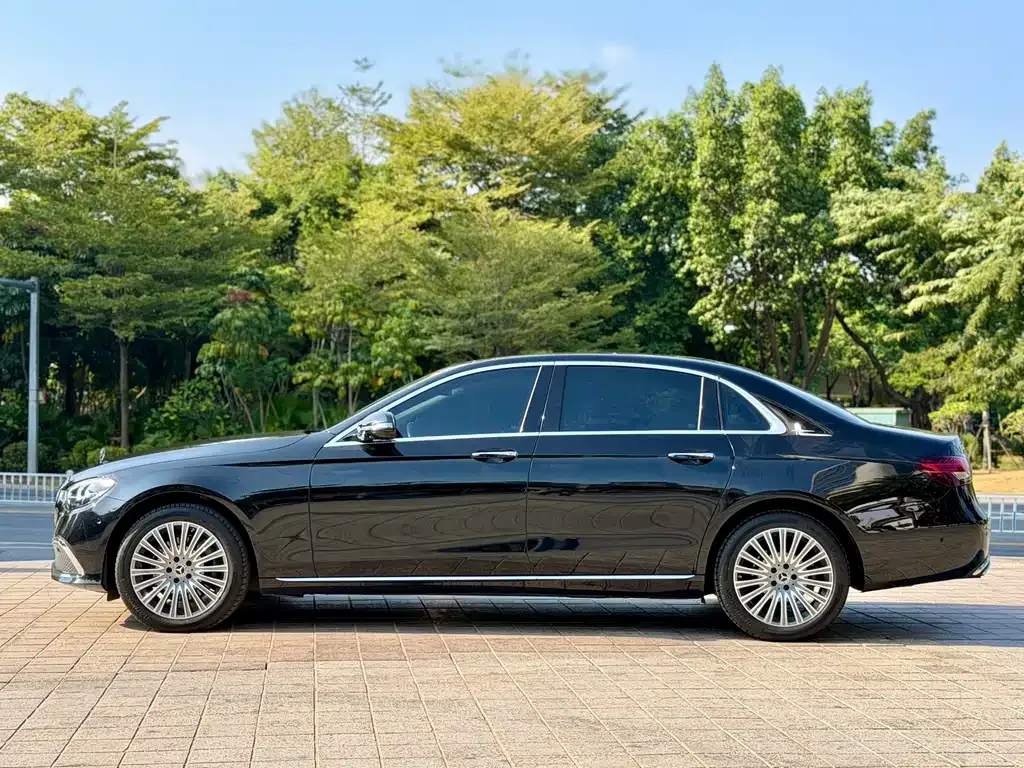 Mercedes-Benz E-Class 2023 из CN, фото 3