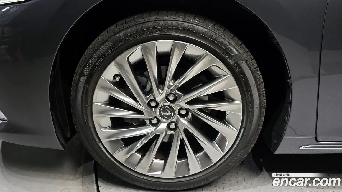 Lexus ES 2025 из KR, фото 5