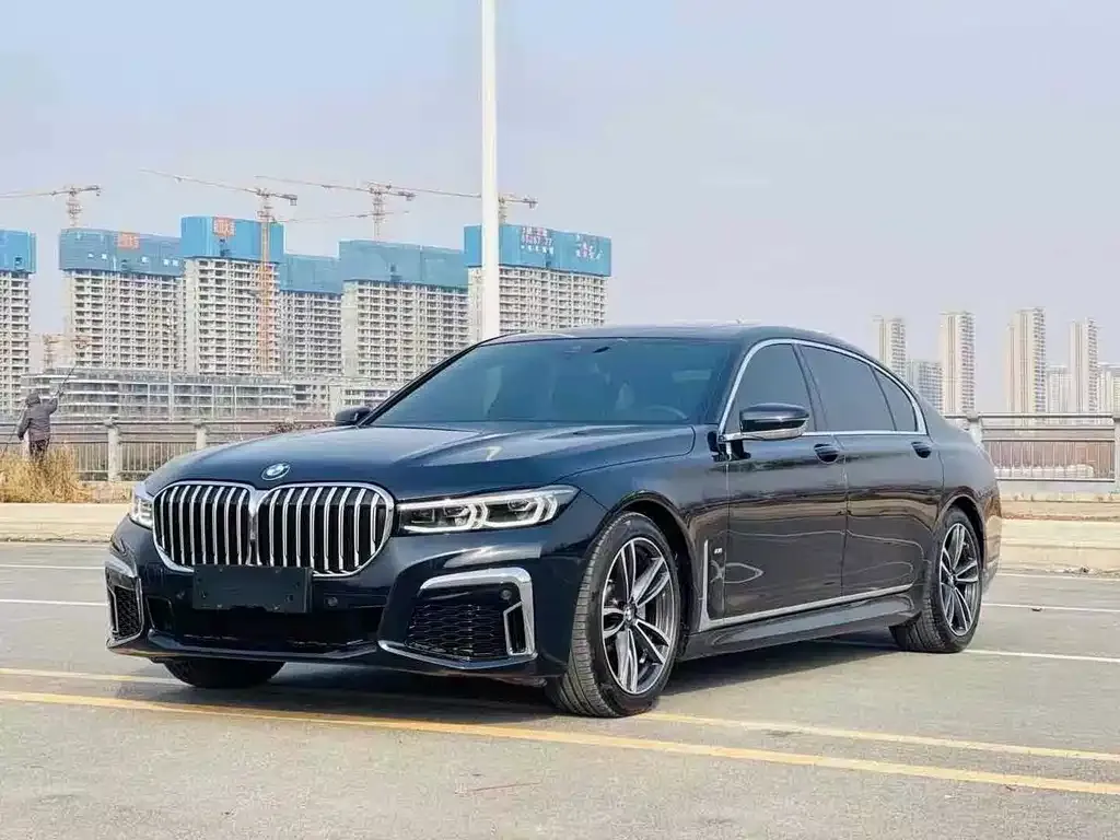 BMW 7 Series 2021 из CN, фото 1