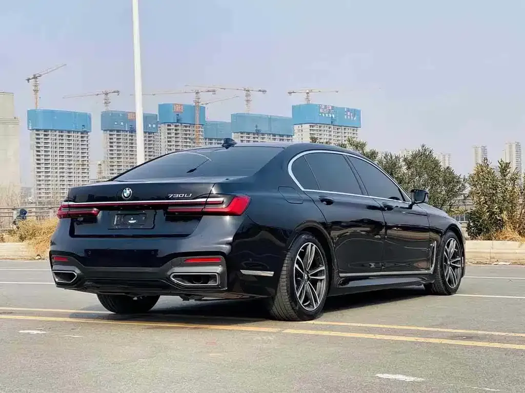 BMW 7 Series 2021 из CN, фото 4