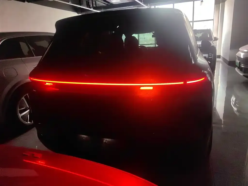 Li Auto L8 2024 из CN, фото 6