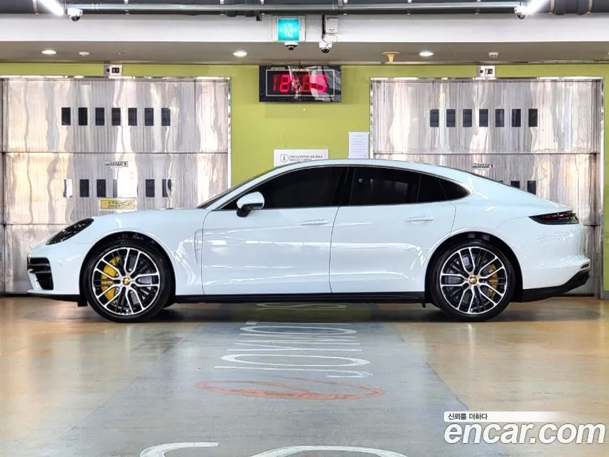 Porsche Panamera 2021 из KR, фото 2