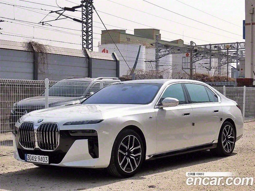 BMW 7-Series 2024 из KR, фото 2