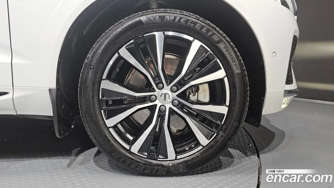 Volvo XC60 2024 из KR, фото 5