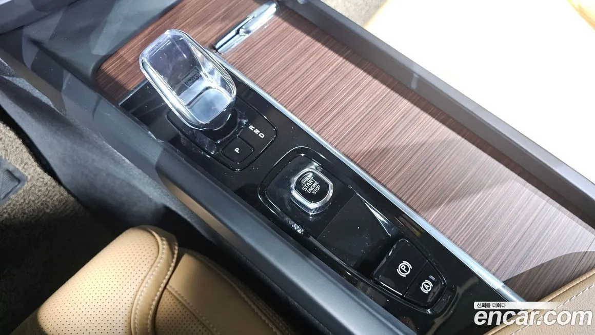 Volvo XC60 2024 из KR, фото 9