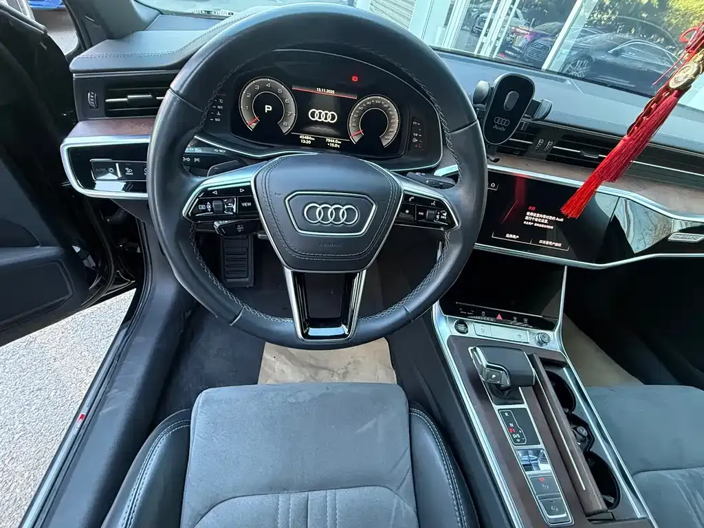 Audi A6L 2023 из CN, фото 5