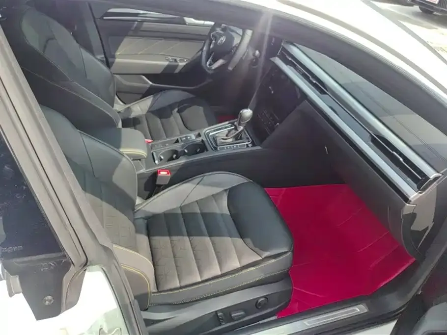 Volkswagen CC 2024 из CN, фото 8