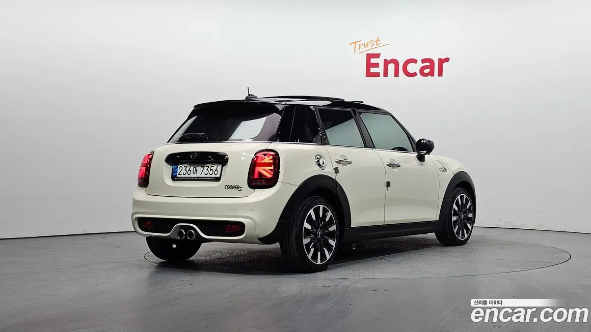 Mini Cooper 2021 из KR, фото 2