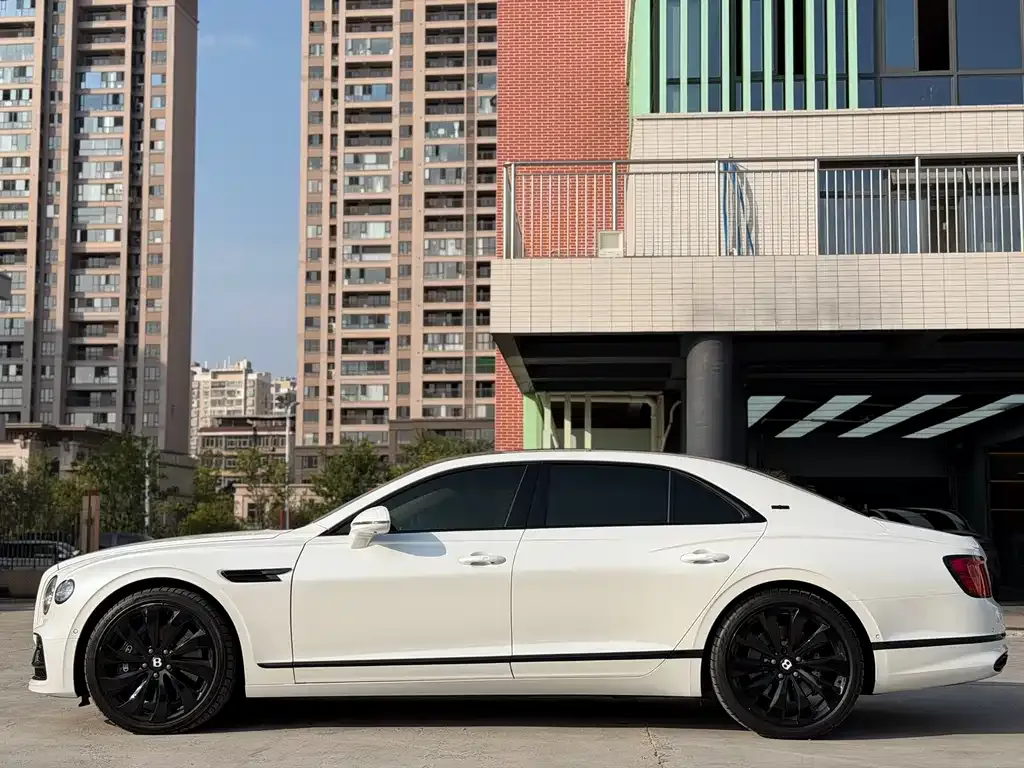Bentley Flying Spur 2021 из CN, фото 3