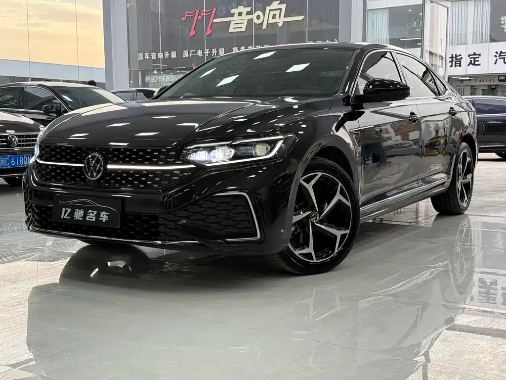 Volkswagen Passat 2024 из CN, фото 1